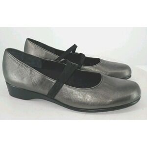 NEW Munro American Metallic Gray Leather Mary Jane Shoes Size 13.  C132